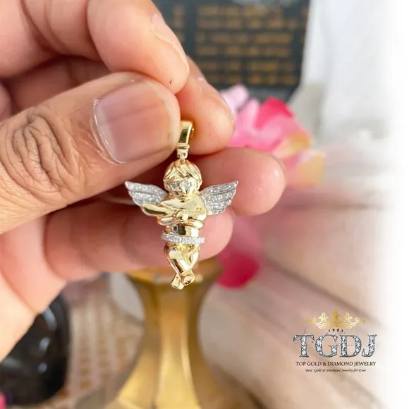 10k Yellow Gold 0.20 Ct Diamond Mini Praying Angel