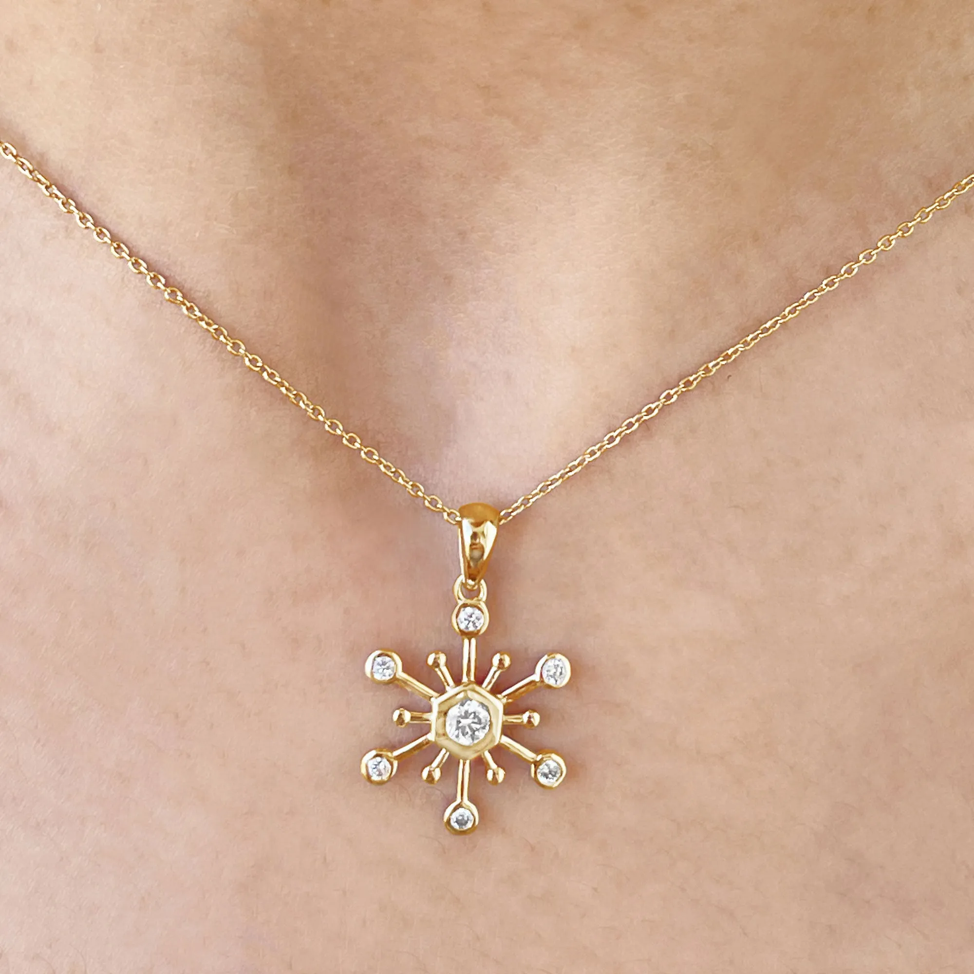 1/4 CT Snowflake Pendant for Women with Diamonds