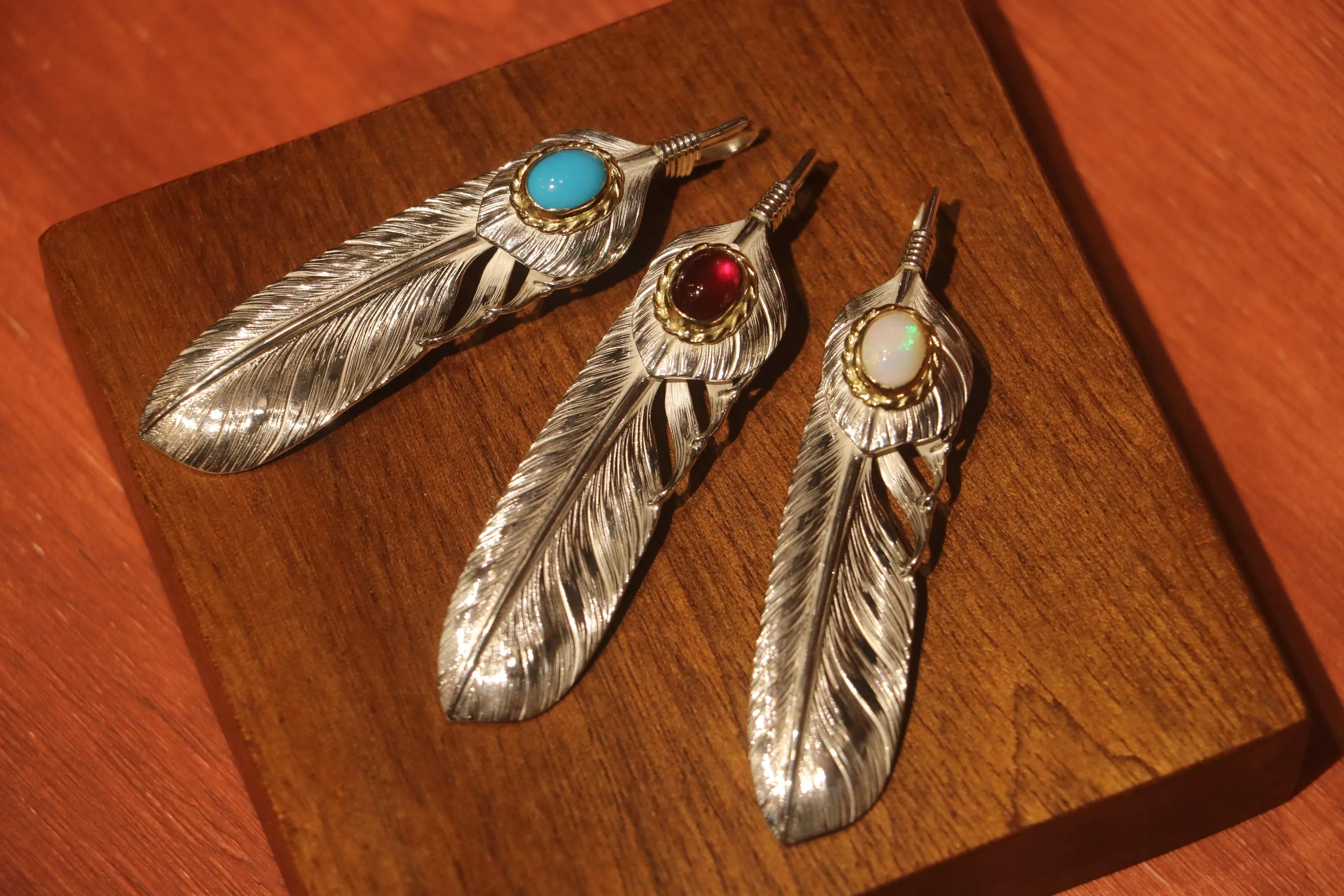 Albatory 18K Top Silver 18K Gold Cup Silver Feather Pendant L w/ Opal