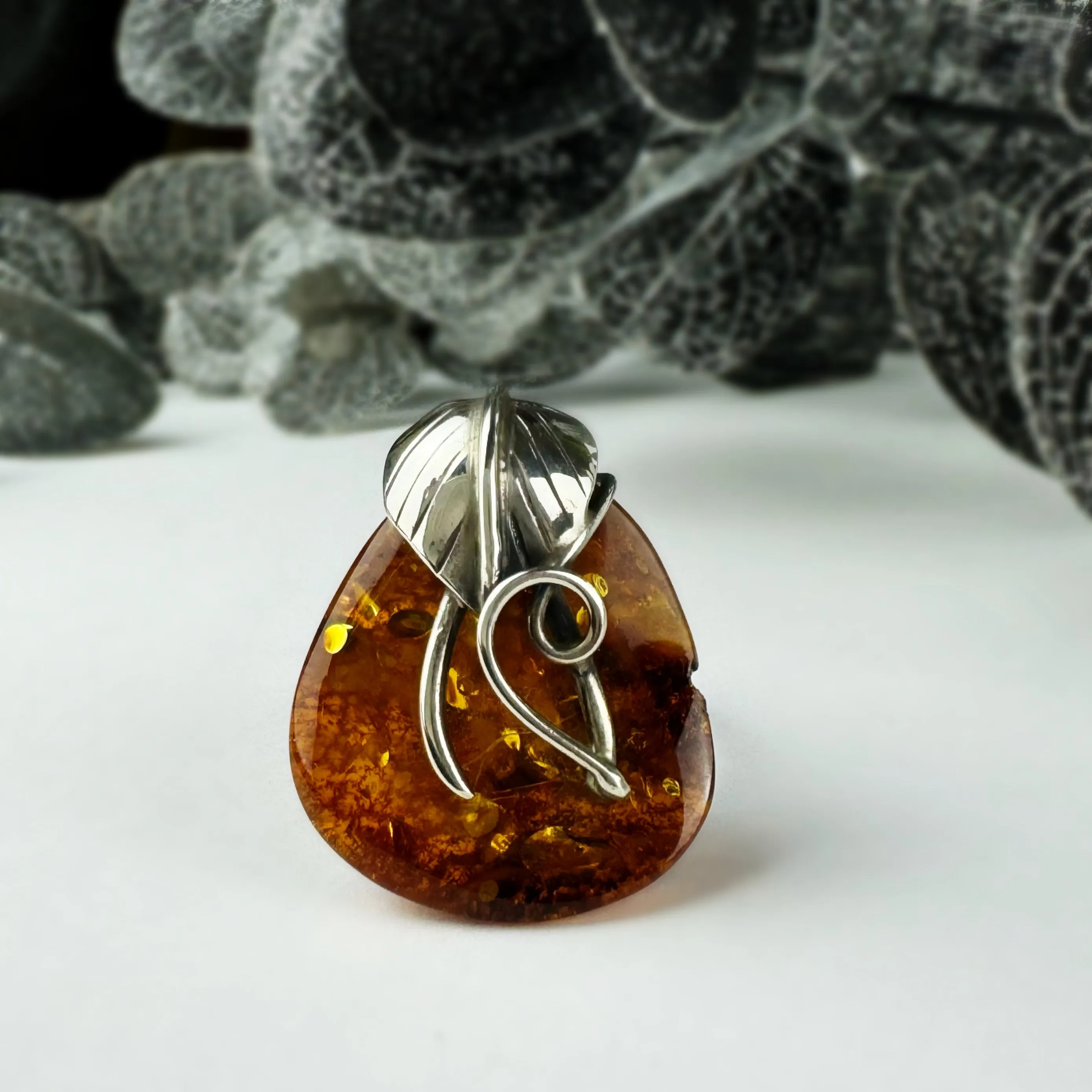 Amber Melody Ring - VR357