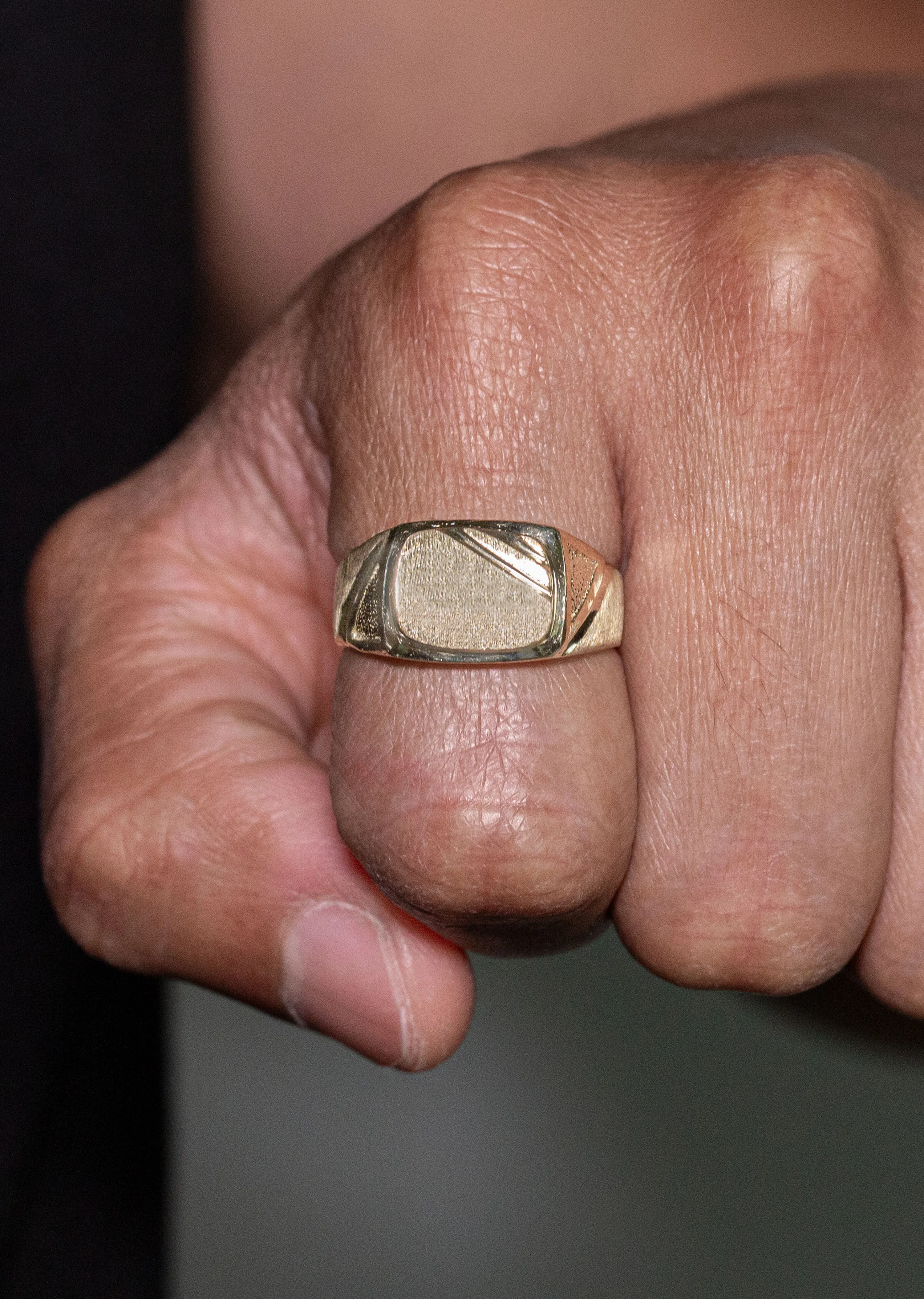 Mens Signet Ring - 10K Gold | 5 Grams