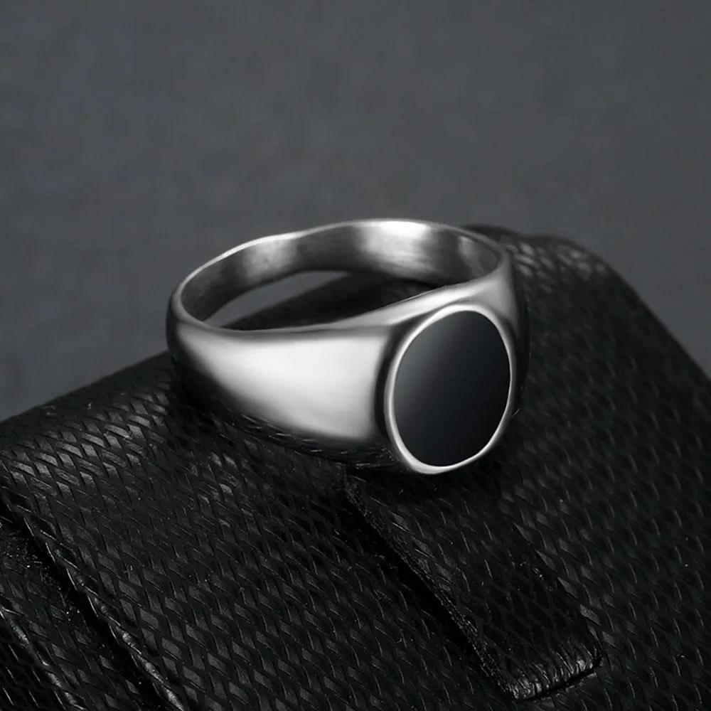 MINI OVAL BLACK SIGNET RING