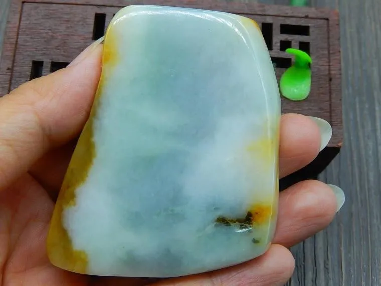 Natural Jade Rough Jadeite Raw (117g, 63X53X17mm)