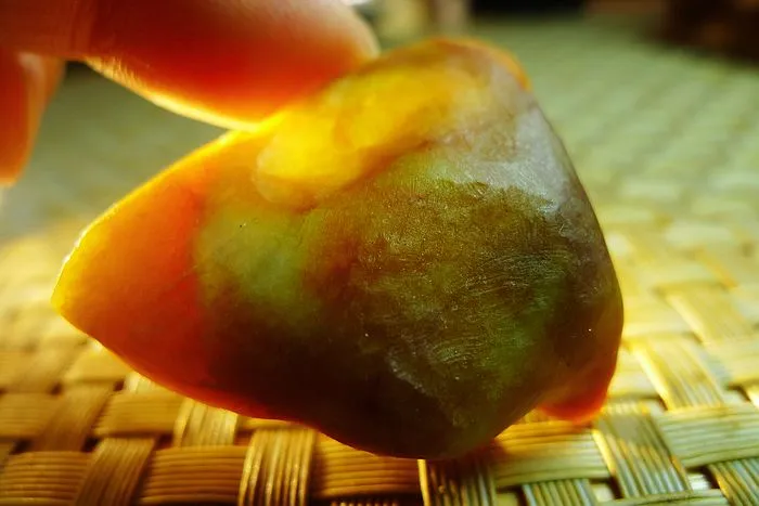 Natural Jade Rough Jadeite Raw (24g,3.7X3.3X1.2cm)