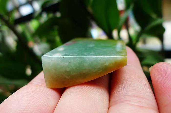 Natural Jade Rough Jadeite Raw (27g,4.6X3.2X1.1cm)