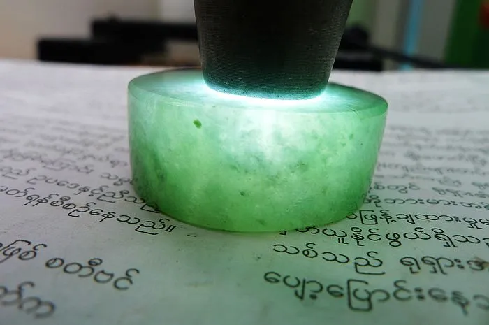Natural Jade Rough Jadeite Raw (52g,3.7X1.5cm)