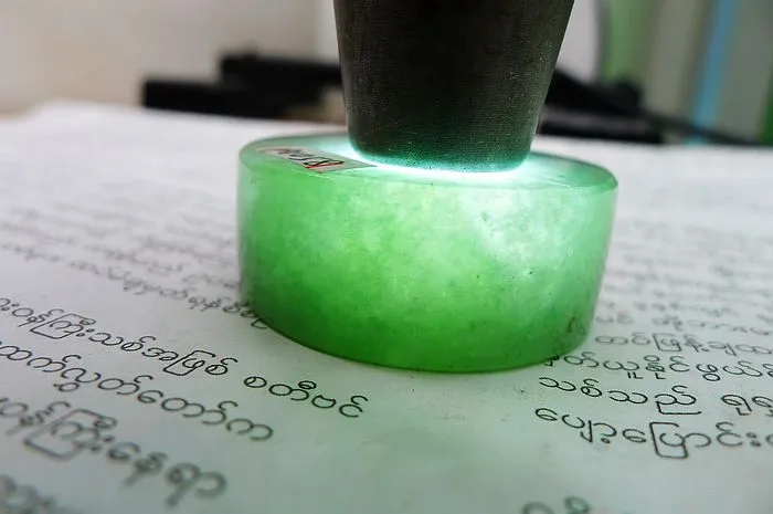 Natural Jade Rough Jadeite Raw (52g,3.7X1.5cm)