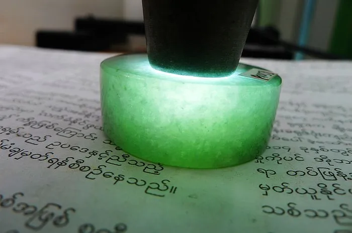 Natural Jade Rough Jadeite Raw (52g,3.7X1.5cm)