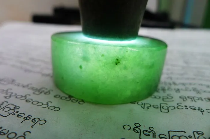 Natural Jade Rough Jadeite Raw (52g,3.7X1.5cm)