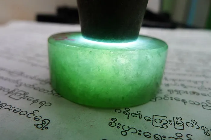Natural Jade Rough Jadeite Raw (52g,3.7X1.5cm)