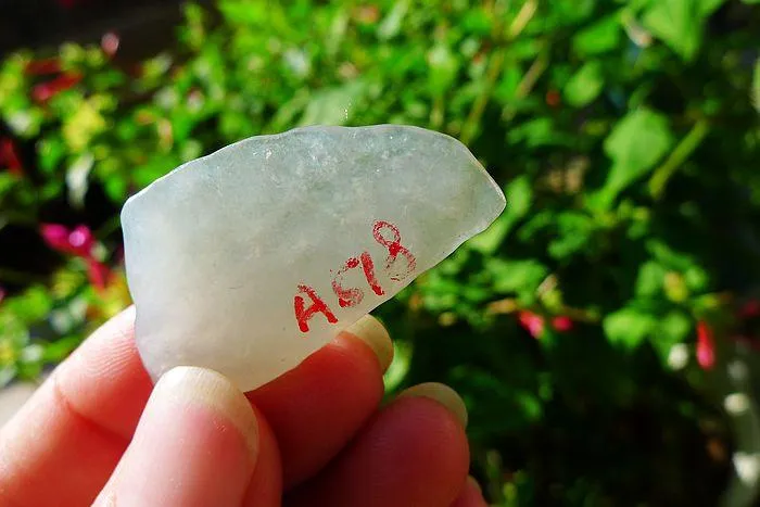 Natural Jade Rough Jadeite Raw (6.5g,3.8X2.1X0.5cm)