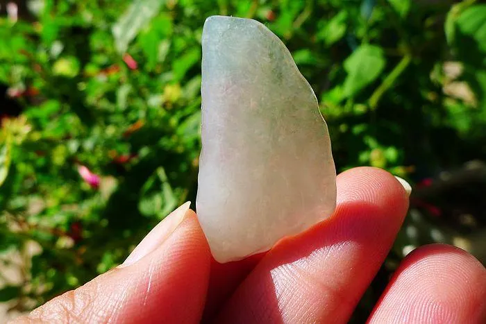 Natural Jade Rough Jadeite Raw (6.5g,3.8X2.1X0.5cm)