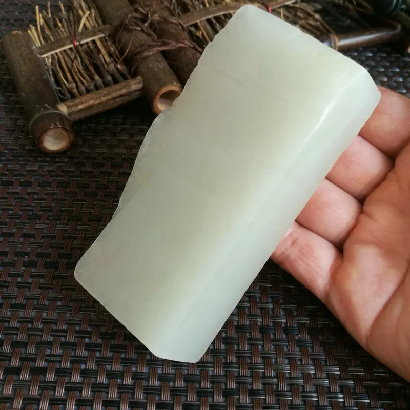 Natural Kunlun Jade Rough Nephrite Raw (180g,10X5X2.5cm)