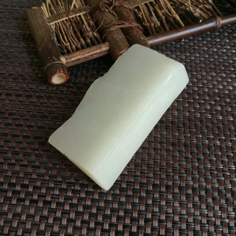 Natural Kunlun Jade Rough Nephrite Raw (180g,10X5X2.5cm)