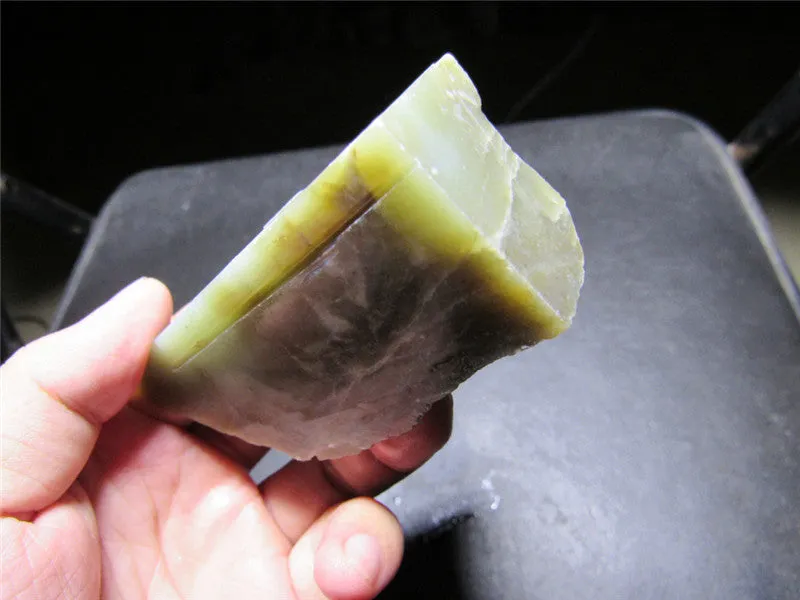 Natural Kunlun Jade Rough Nephrite Raw (263.11g, 90X65X37mm)