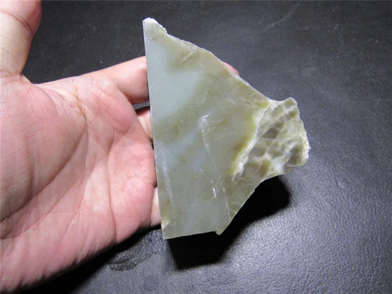 Natural Kunlun Jade Rough Nephrite Raw (263.11g, 90X65X37mm)