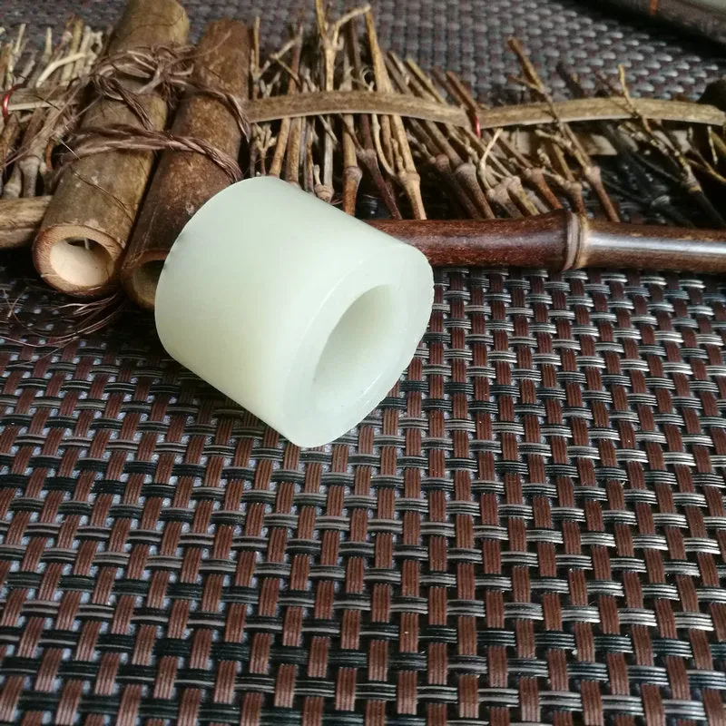 Natural Kunlun Jade Rough Nephrite Raw (49g,2.3X3.6X2.8cm)