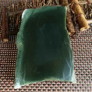 Natural Kunlun Jade Rough Nephrite Raw (780g, 11X7.5x2.7cm)