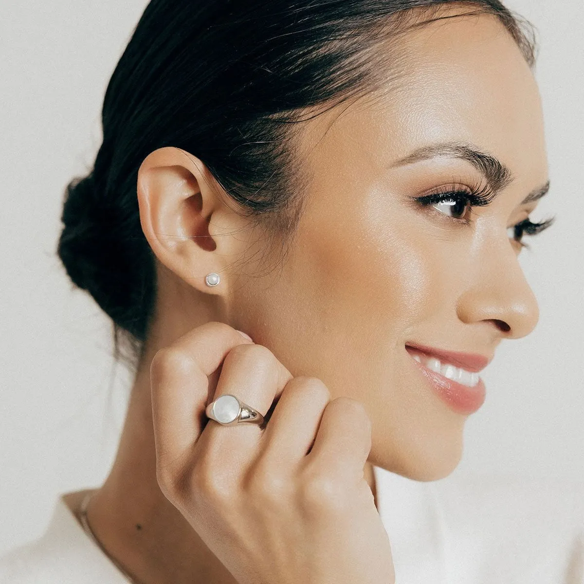 Roma Mother of Pearl Signet Ring