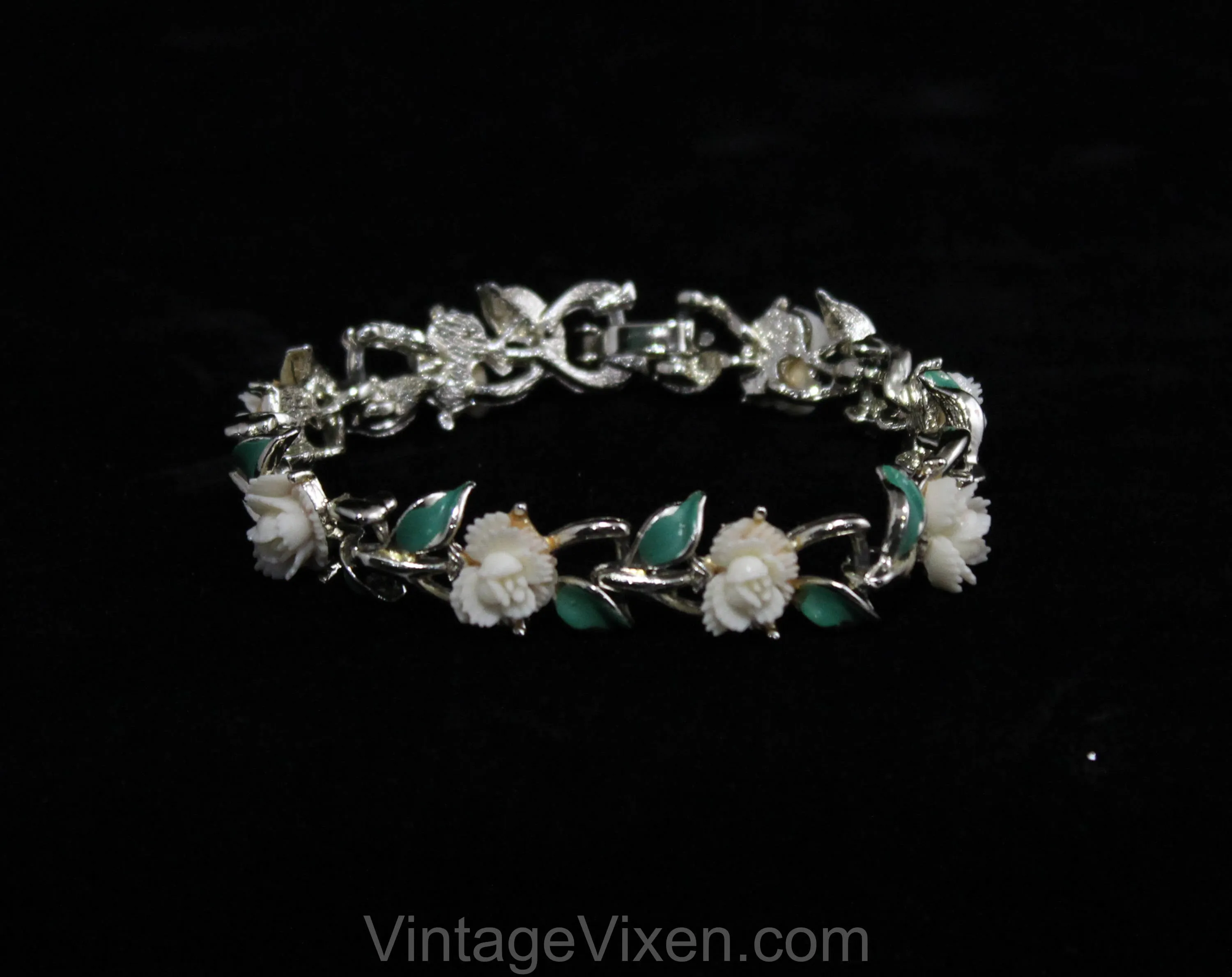White Roses Jewelry Set - 50s Necklace Bracelet Earrings - Sweet Feminine Spring Summer 1950s 1960s - Jade Green Painted Leaves - 50579